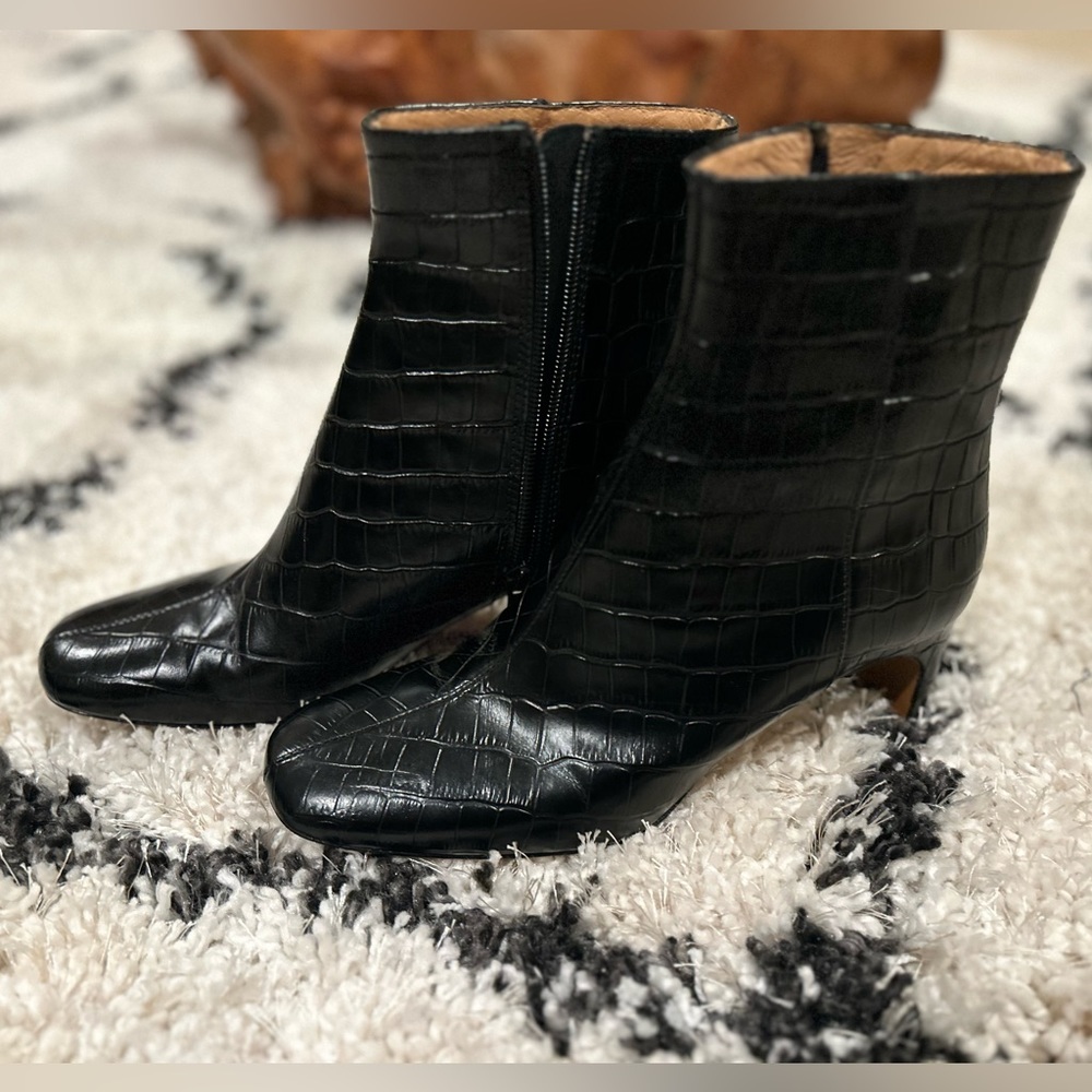 🪽SOLD🪽MAJE crocodile-effect embossed leather ankle boots size 38 - Picture 3 of 7
